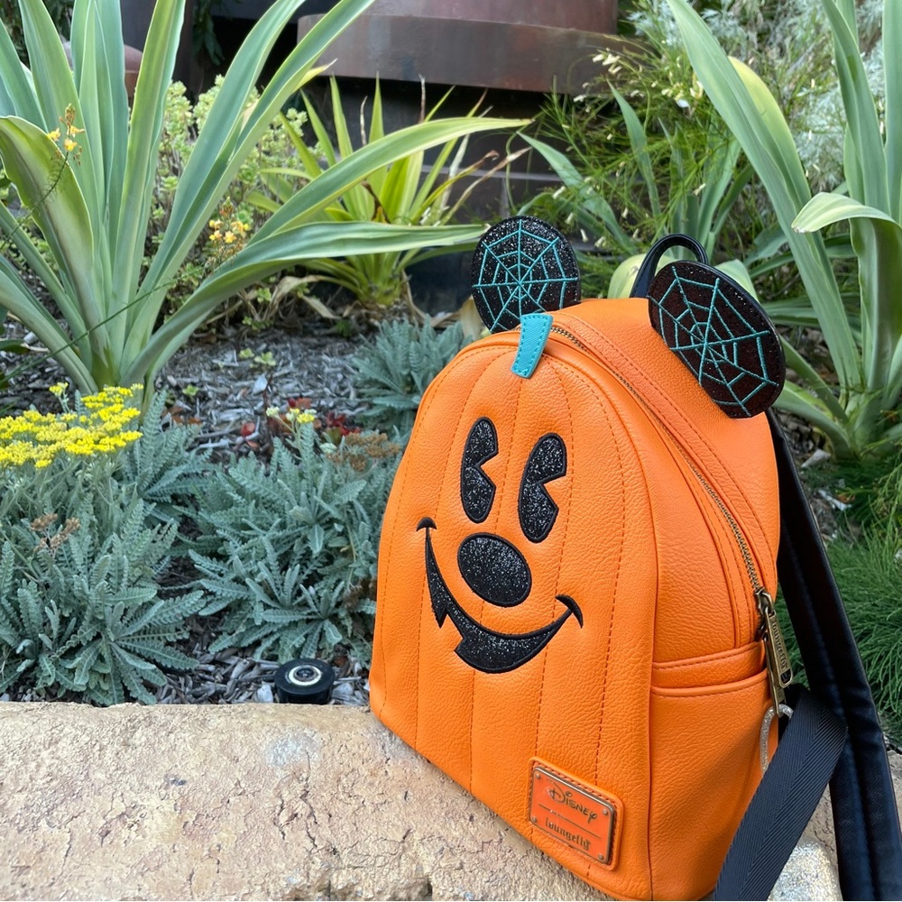 Disney Loungefly Pumpkin Mickey mini backpack 🎃🖤🧡🖤🧡🖤